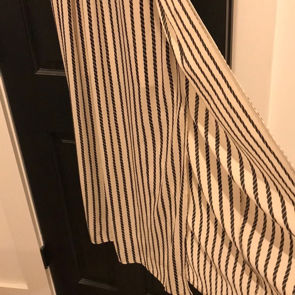 Ann Taylor 0P Long Off-White Dress w/Black Chain - Picture 4 of 6